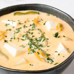 Sopa de Queso Panela que Funde Bionda y flor de calabaza