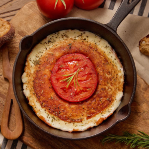 Queso al Sartén al Jitomate y Orégano